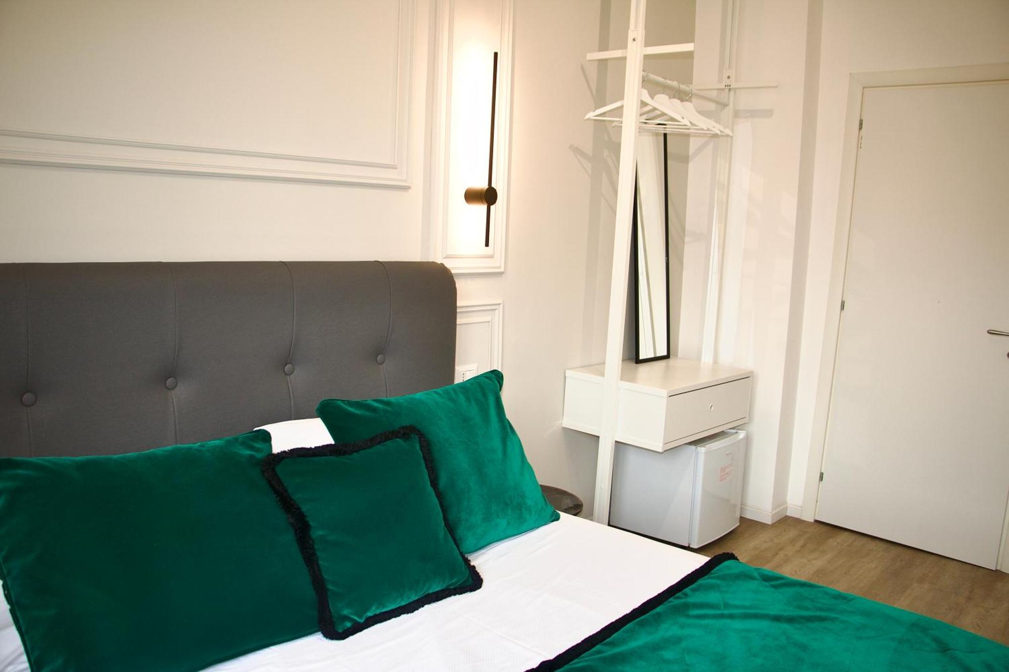 Xcross Suites Basilica San Paolo Рим Экстерьер фото